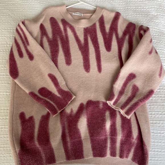 Sweater - Picture 1 of 3